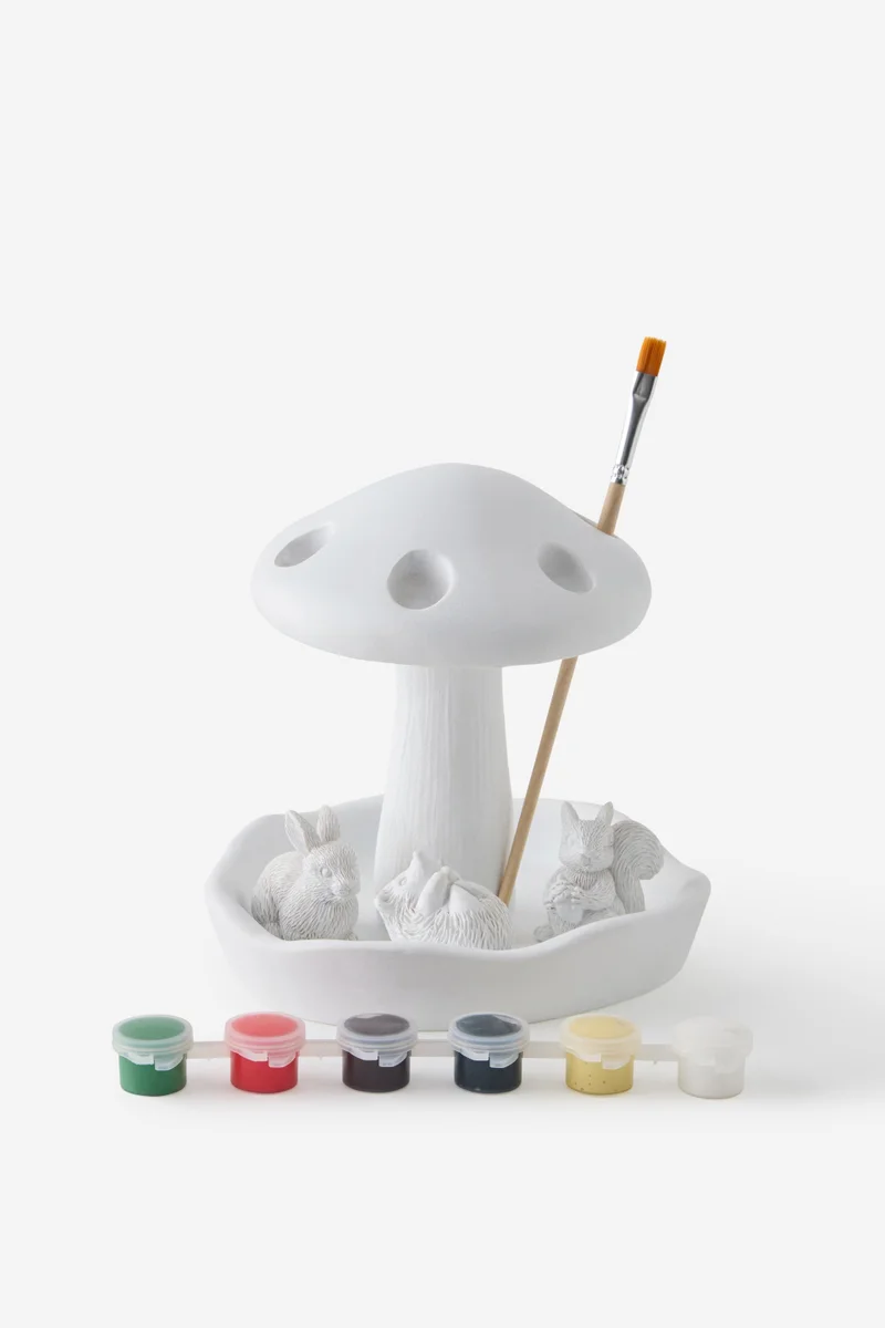 تايبو ارسم مشهدًا مصغرًا